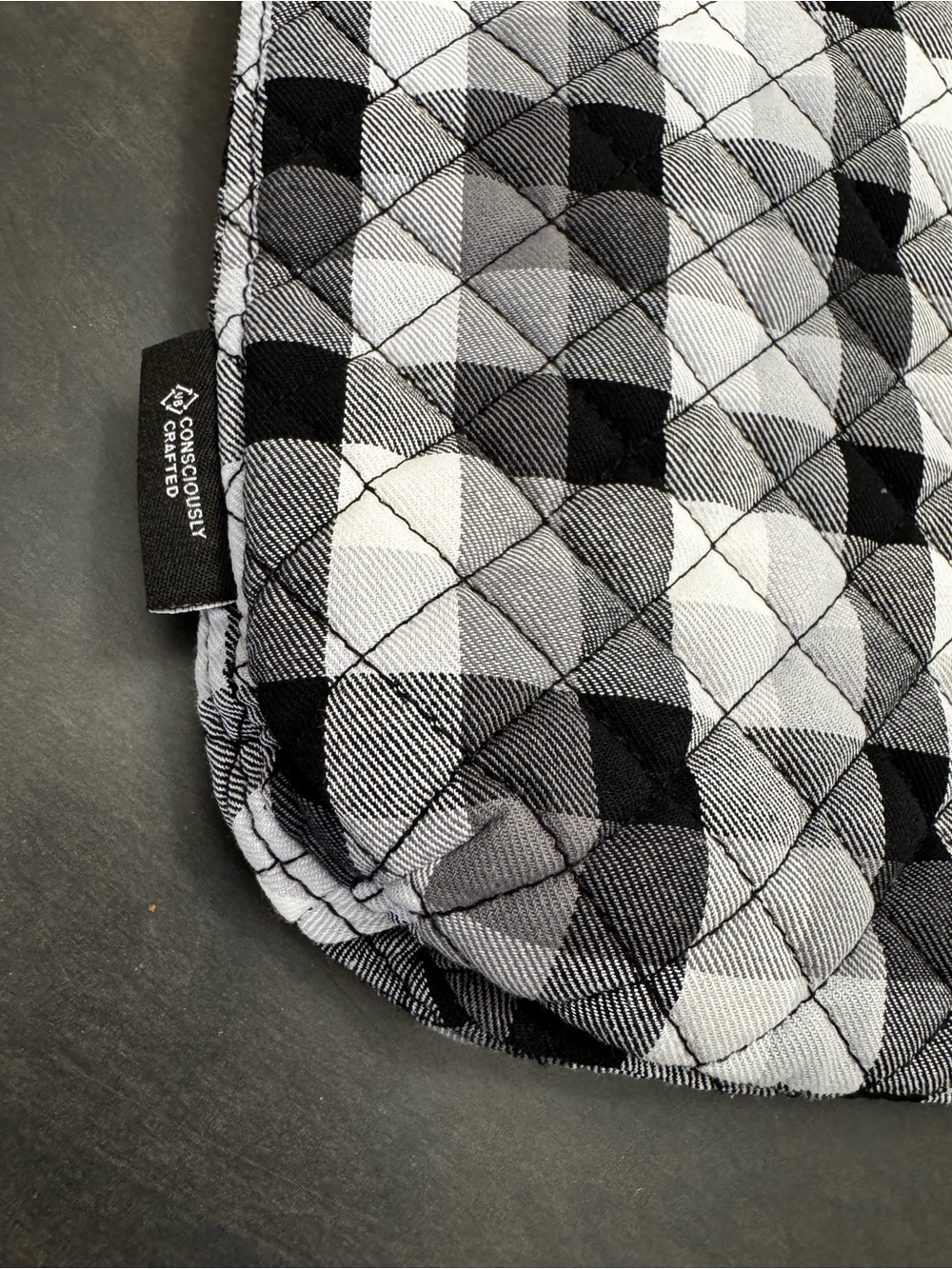 Vera Bradley Triple Zip Hipster Bag in Pearl Buffalo Check Holiday/ Fall 2021 - Picture 4 of 11